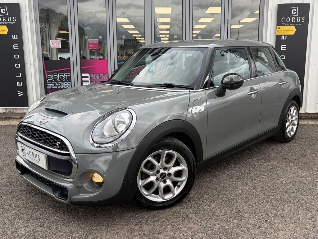 2017 MINI HATCH